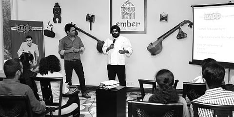 Foodies Cook up Blogs at Meet