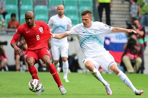 England's Fabian Delph (L) |AFP