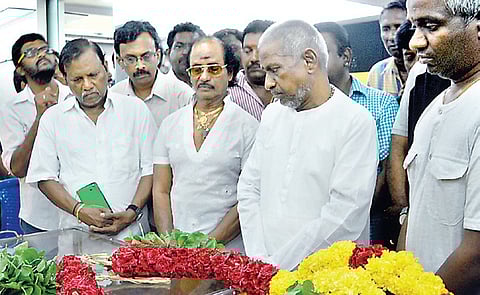 Isaignani Pays Tearful Respect to his Mentor