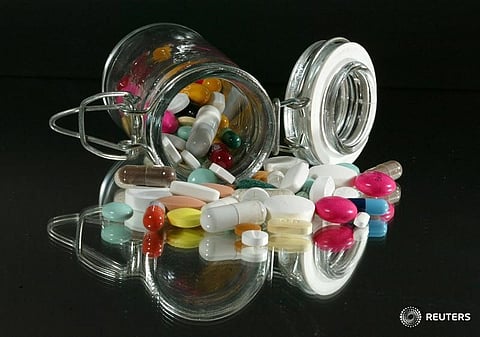 Medical illustration : Pills of all kinds, shapes and colours, March 2003 | REUTERS