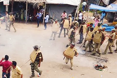 Police Cane Anti-Baba Protesters, SP Shifted  