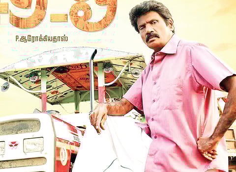 Sans Big Cast, Goundamani Ferries Crew '49-O' to Shore