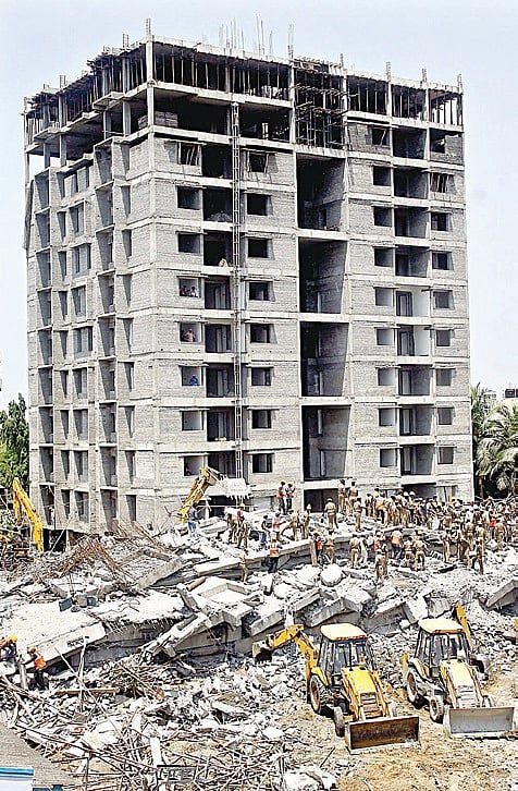 Moulivakkam highrise demolition on November 2