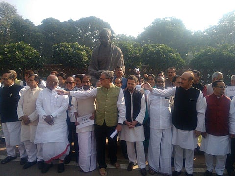 All opposition leader protesting outside the parliament house against demonetisation in new Delhi on Wednesday. | (Shekhar Yadav | EPS)