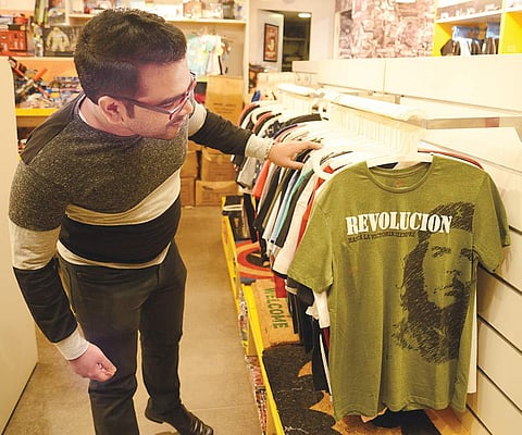 T-shirts, mugs, keychains featuring Che Guevara are a hit among youngsters | pushkar v