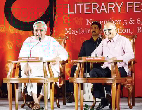 Chief Minister Naveen Patnaik and Editorial Director, TNIE Prabhu Chawla at the concluding session of OLF 2016 | Express