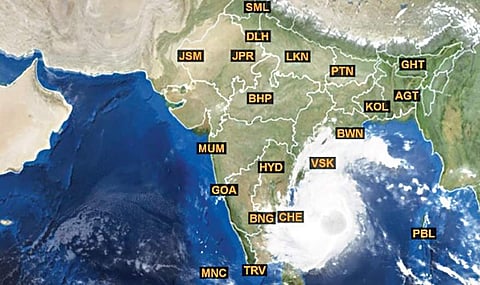 Cyclone Vardah of 100 kmph takes aim, Chennai on crosshairs