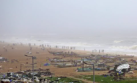 Chennai's Marina beach during Cyclone Vardah. | (Romani Agarwal | EPS)