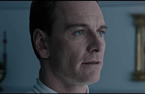 Michael Fassbender in Aliens