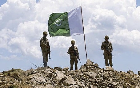 Pakistan Army Slams its Own Generals, Praises Indian Bureaucracy
