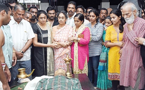 Jishnu Raghavan Leaves the Stage Mid-show