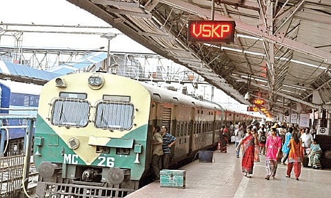 Araku Murals to Adorn Visakhapatnam Rail Station Walls
