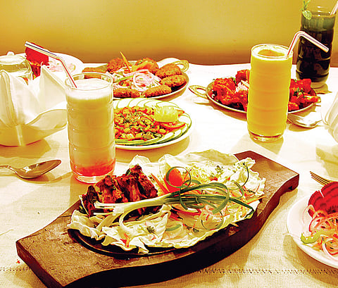 Salad Knocks out Steak