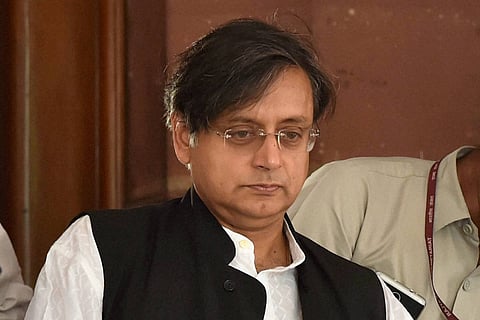 Pakistani journalist Mehr denies romantic link with Tharoor 