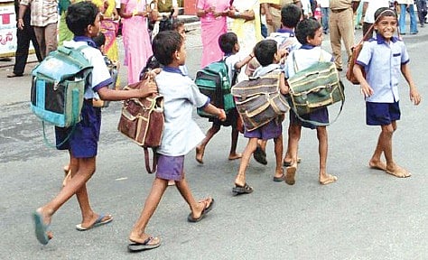 Thanks to heavy school bags, 68 percent of children in India run risk of backaches and hunchbacks