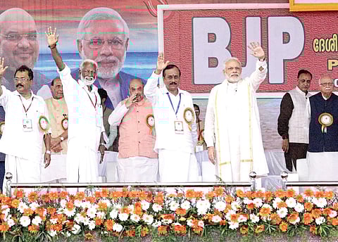 Modi divides Pakistan government and people