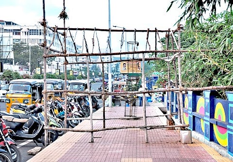 Ganesh pandals eating into roads and footpaths of city