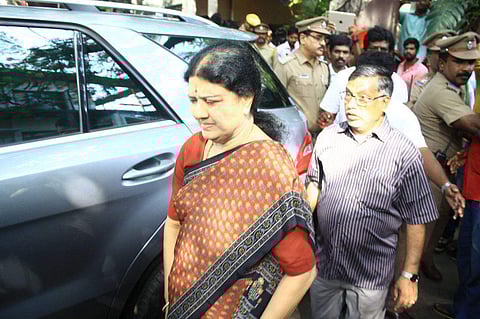 Jallikattu: VK Sasikala urges Modi to promulgate ordinance