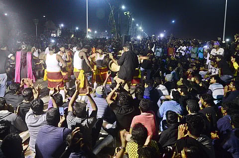 The crowds gathered at Marina Beach. (Shiba Prasad Sahu |EPS)