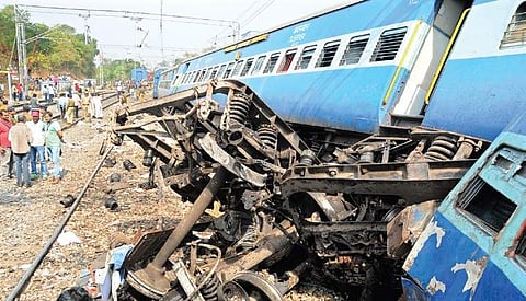 Mangled Hirakhand Express after derailment at Kuneru railway station in Vizianagzram district on Sunday in which 39 were killed. | (RVK Rao | EPS)