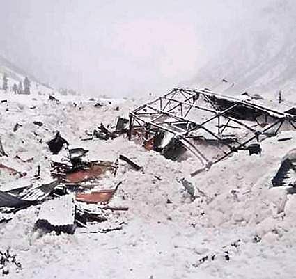 Kashmir, according to meteorological officials, is experiencing the worst snowfall in 25 years. | File Photo