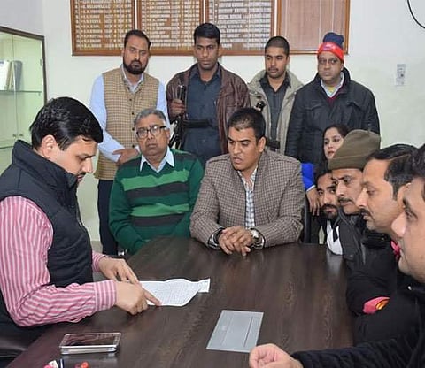 Rs 100 crore in guard’s account, SP MLA cries bid to sully image