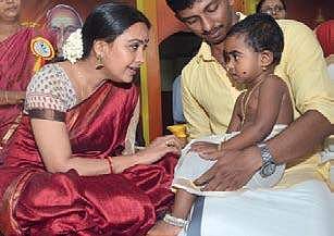 Dancer Rajasree Warrier initiating a child into the world of letters at Thunjan Smarakam in Thiruvananthapuram on Vijayadasami day  | EXPRESS