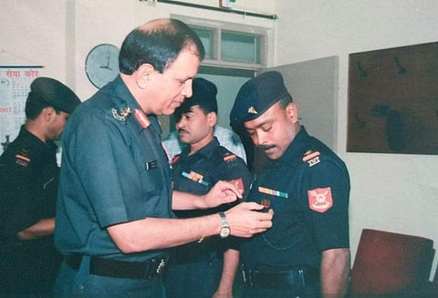 Mohd Azmal Hoque, the Junior Commissioned Officer who served the Indian Army for 30 years. (Photo: Twitter/AmanWadud)