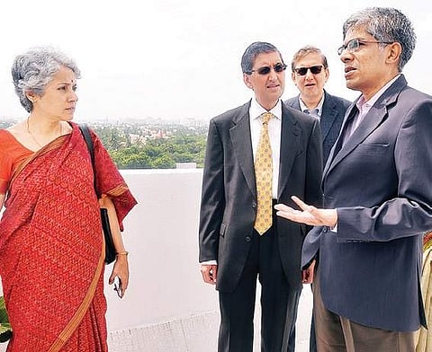 Bhaskar Ramamurthy (right), Director of IIT-M, interacting with Rahul Mehta, founder, Mehta Family Foundation and Soumya Swaminathan, Director of ICMR after the inauguration of Block 2 in Biotechnology Department at IIT on Monday |senbagapandiyan