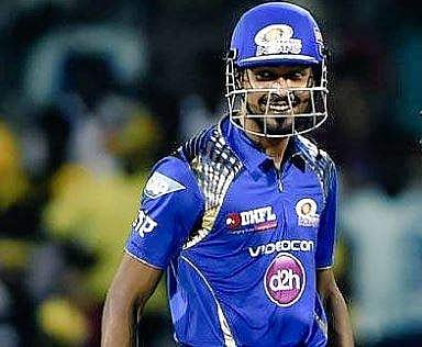 In search of better offers (Photo | Twitter/Hardik Pandya)