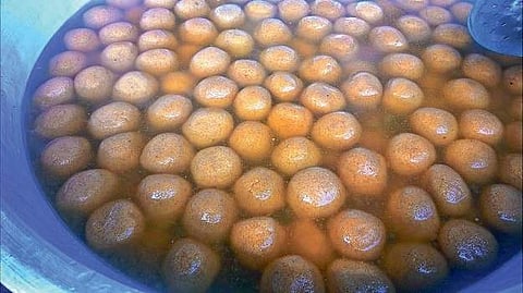 Rosogolla war: Odisha to file application for GI tag for Odishara Rasagola