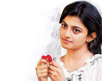 Anandhi as seen in 'En Aaloda Seruppa Kaanom'