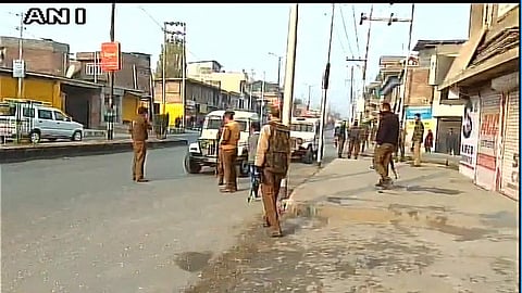 Jammu and Kashmir: Five jawans injured as militants attack CRPF vehicle in Anantnag