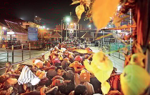 Heavy rush of pilgrims at Sabarimala temple on Saturday | Shaji Vettipuram