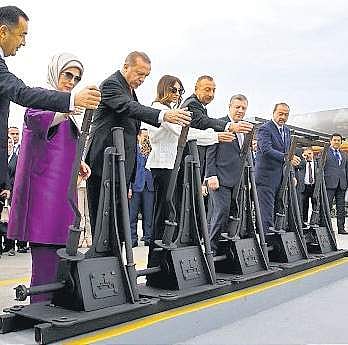 Turkey’s President Recep Tayyip Erdogan and other leaders at BTK ceremony in Baku.