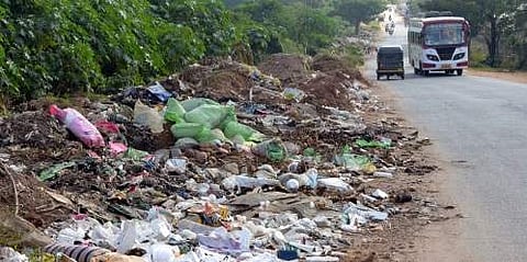 Garbage dumped on the service lane on Tuesday | Express