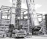 The 750-tonne mega reactor being installed at BPCL Kochi Refinery on Thursday(EPS | Jipson Sikhera)