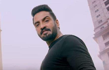 'Sakka Podu Podu Raja' review: Santa’s gift is ho-ho-horrible!