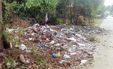 It’s garbage everywhere in New HB Colony | P Ravindra Babu