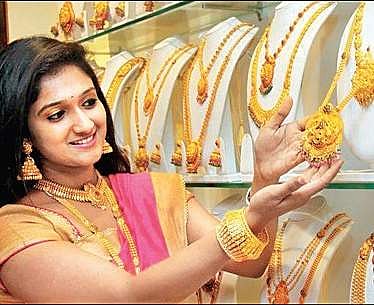 Gems and jewellery exports dip 4.8 per cent