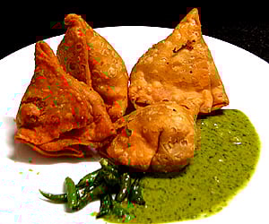 Samosas (Image as per Wikimedia Commons licence)| used for representational purpose only