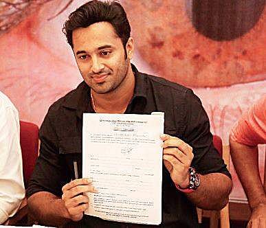 Unni Mukundan and team Chanakya Thantram pledge to donate eye