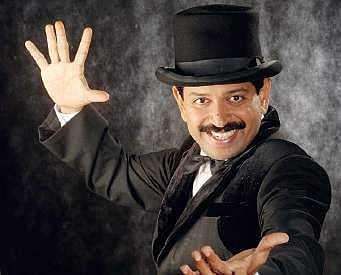 Lifetime Achievement Award for Gopinath Muthukad