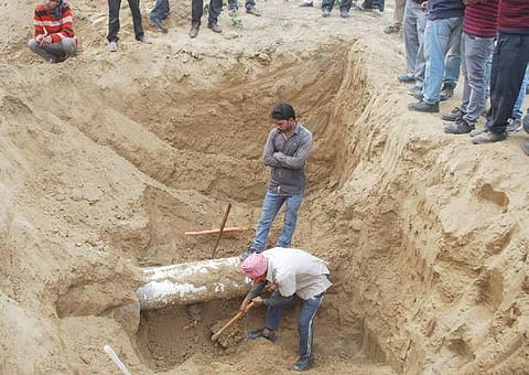 A single pipeline runs from Mathura to Jalandhar carrying diesel and petrol. The thieves had information about the kind of fuel that passed at a given time and accordingly they filled the oil in separate tankers.