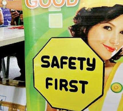 Women have tighter privacy controls online