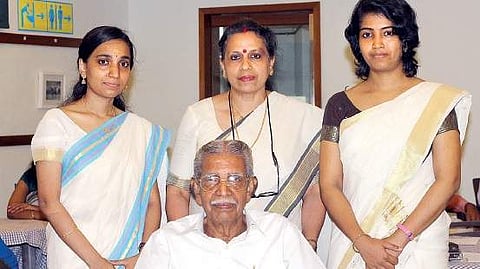 Dr K J Isaac with Dr Shobana Rama Varma, Dr Nishma Jones and Dr B S Shary Krishna  Kaviyoor Santhosh