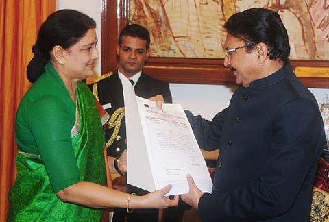 AIADMK general secretary VK Sasikala with Tamil Nadu Governor Ch Vidyasagar Rao on Thursday evening. | Express News Service