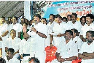 Health Minister C Vijaya Baskar appealing to the protesters to withdraw their agitation against the hydrocarbon exploration project in Neduvasal in Pudukkottai district on Thursday | Express