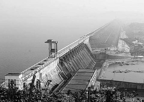 Experts raise doubts over benefit of new spillway at Hirakud Dam