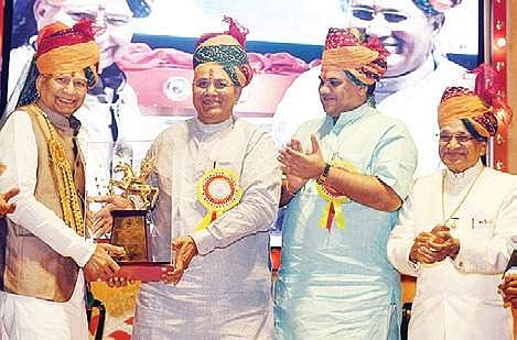 P P Chaudhary (second left), Union Minister of State for Law and Justice, at the Rajasthan Ratna Award